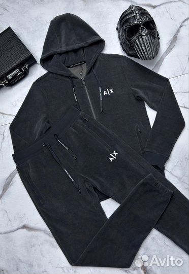 Спортивный костюм