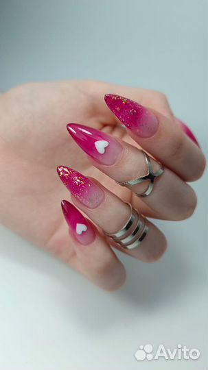Маникюр с покрытием гель-лаком