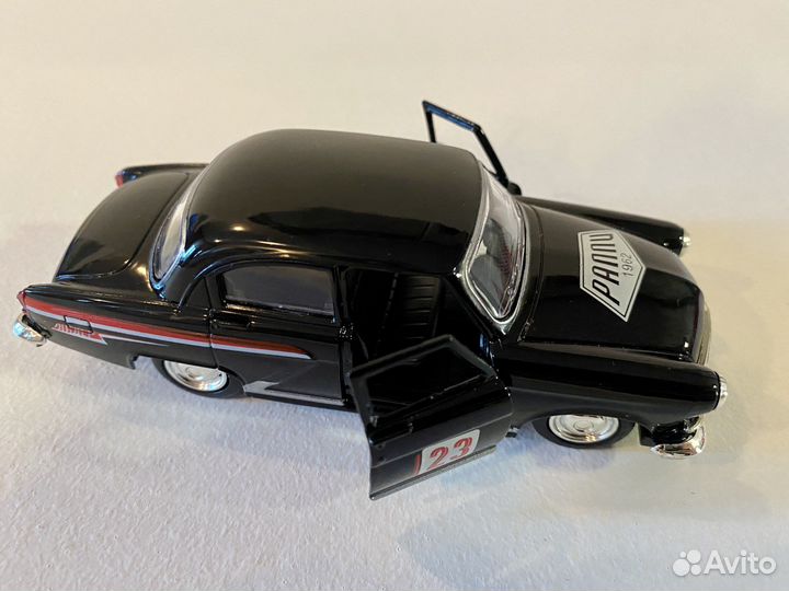 Модель автомобиля газ 21 Волга