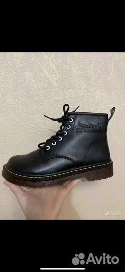 Продам демисезонные ботинки