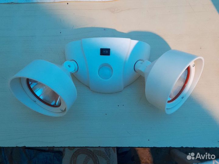 Светодиодный светильник с датчиком движнния