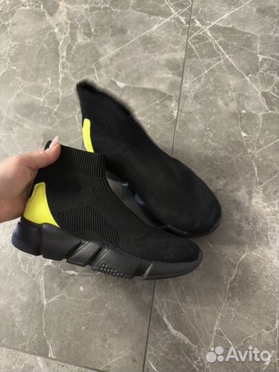 Кроссовки ботинки дышащие на маленькую ножку