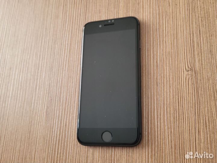 iPhone 8, 64 ГБ
