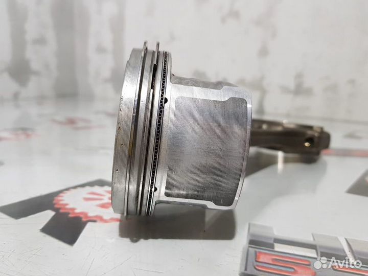 Поршень с шатуном Skoda Octavia (A5) 1Z3 BSE 2009