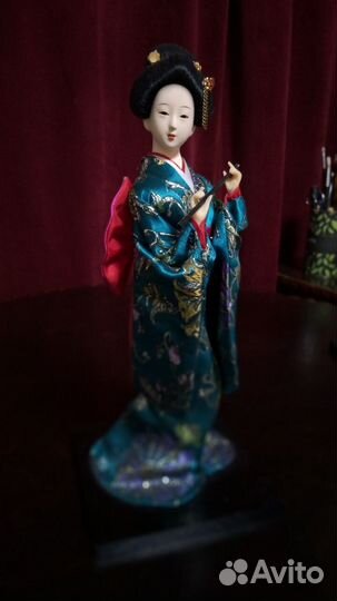 Очаровательная кукла гейша