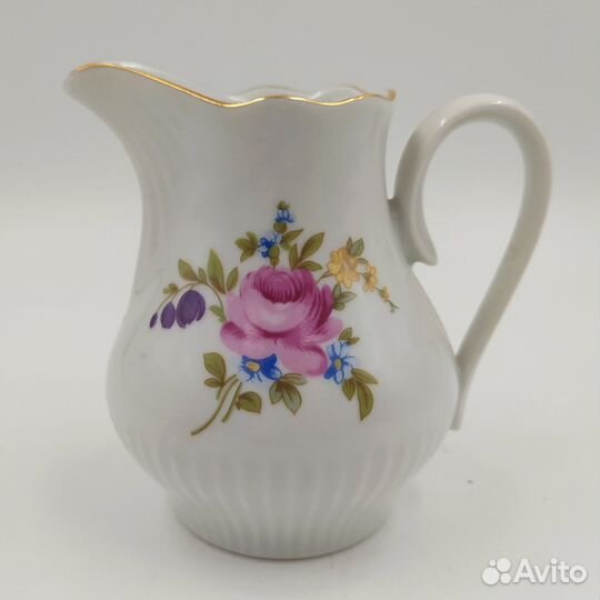 Молочник с цветочным декором, фарфор, деколь