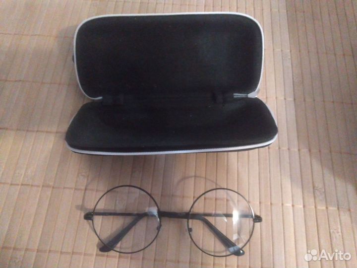 Очки солнцезащитные прозрачные круглые