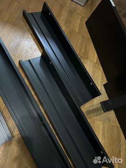 Полки настенные для книг и аксессуаров IKEA