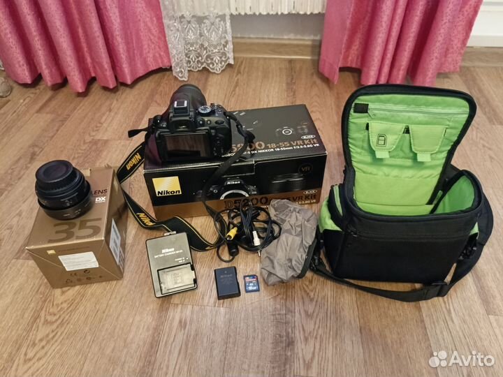 Зеркальный фотоаппарат Nikon D5200 18-55 + 35/1.8