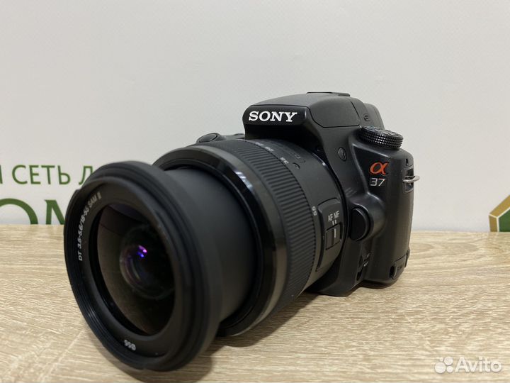 Зеркальная камера Sony Alpha SLT-A37
