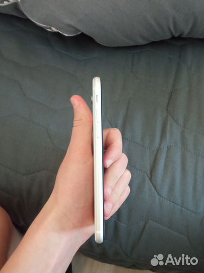 iPhone SE (2020), 64 ГБ