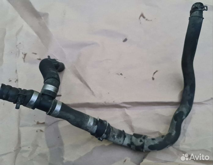 Патрубок системы охлаждения Mercedes W212 63 AMG