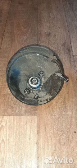 Вакуумный усилитель тормозов Nissan Wingroad