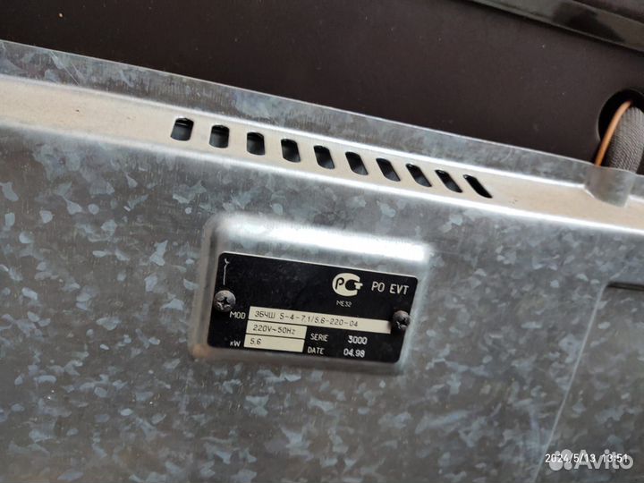 Продаю кухонную плиту электрическую