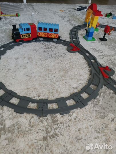 Lego duplo поезд плюс дополнительные рельсы
