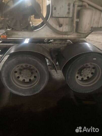 Kenworth T2000 с полуприцепом, 2003