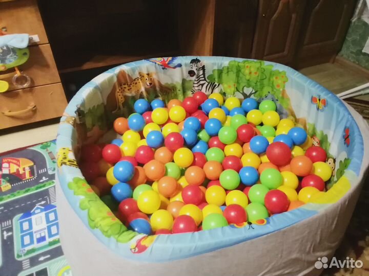 Сухой бассейн сафари и 250 шарикоа