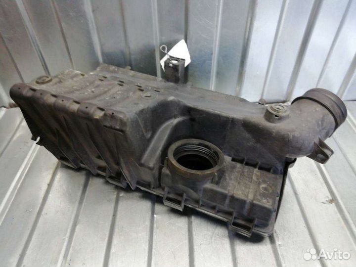 Корпус воздушного фильтра Seat Ibiza 1.4 2009