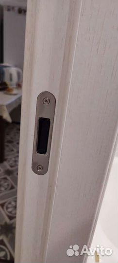 Монтаж межкомнатных и входных дверей