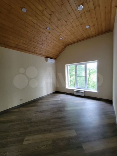 Дом 141 м² на участке 5 сот.