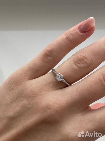 Серебряное кольцо новое