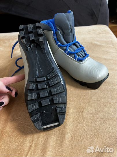 Лыжные ботинки