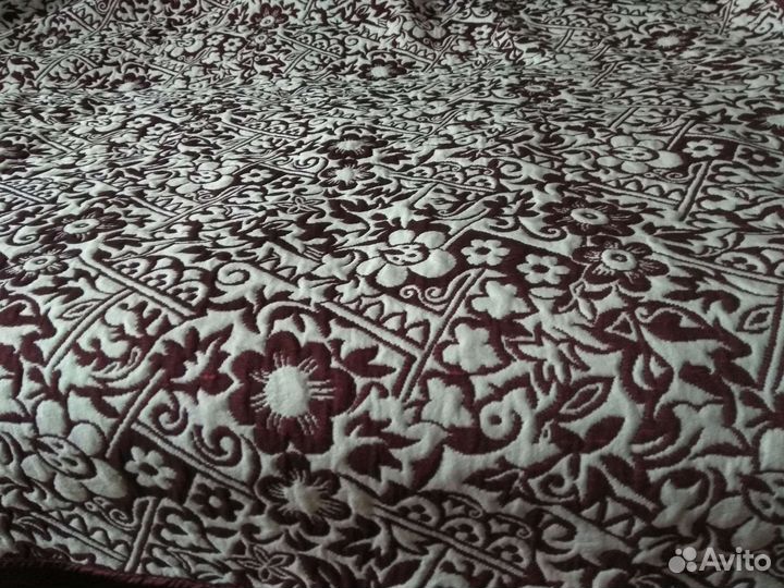 Покрывало на кровать новое