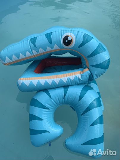 Детский надувной бассейн игровой