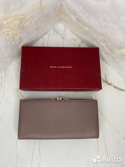 Элегантный женский кошелек