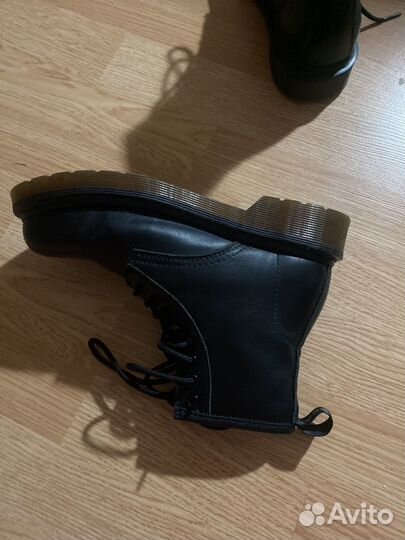 Кожаные ботинки женские