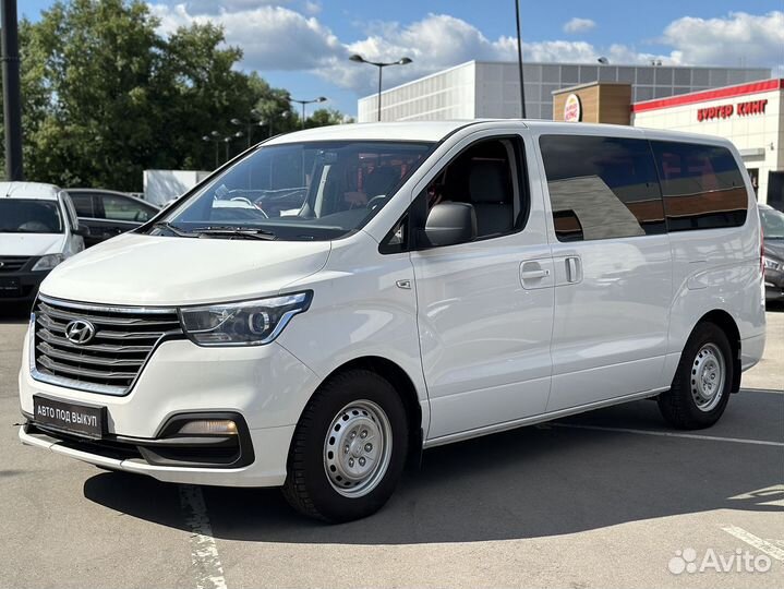 Аренда авто под выкуп минивен Hyundai Starex H-1