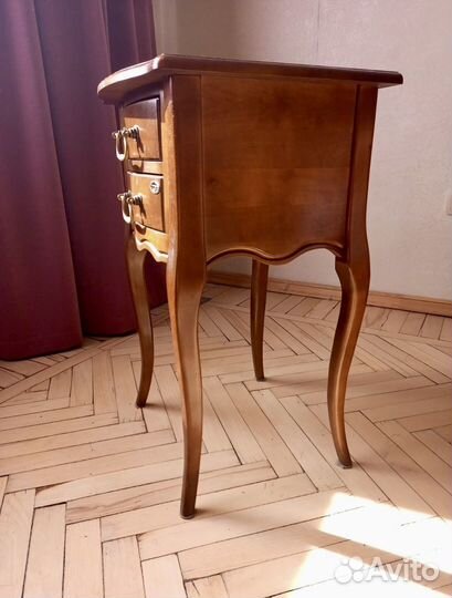 Консольная тумбочка / столик прикроватный