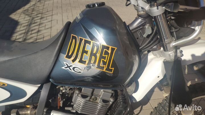 Suzuki Djebel 250