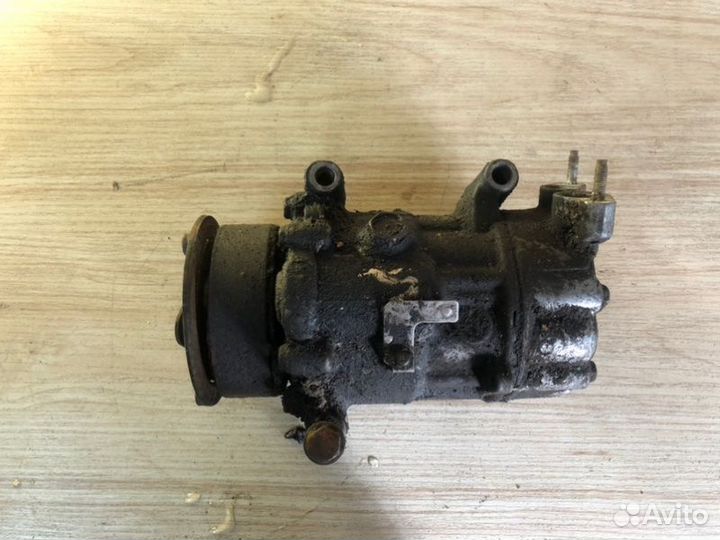 Компрессор кондиционера Peugeot 206 1.4 2008