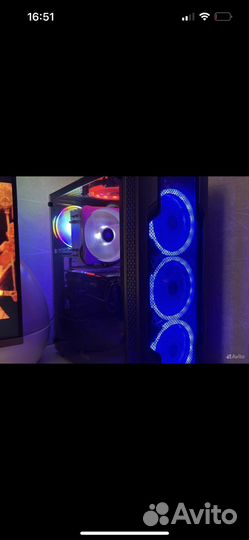 Игровой системный блок с монитором