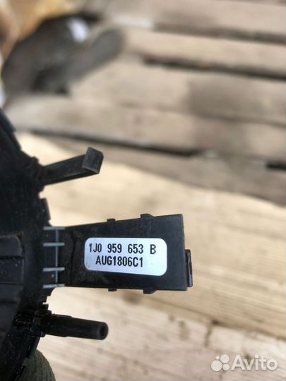 Шлейф подрулевой Skoda Fabia 1. 1999-2005г