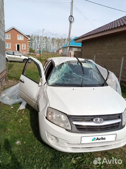 LADA Granta 1.6 МТ, 2012, битый, 230 000 км