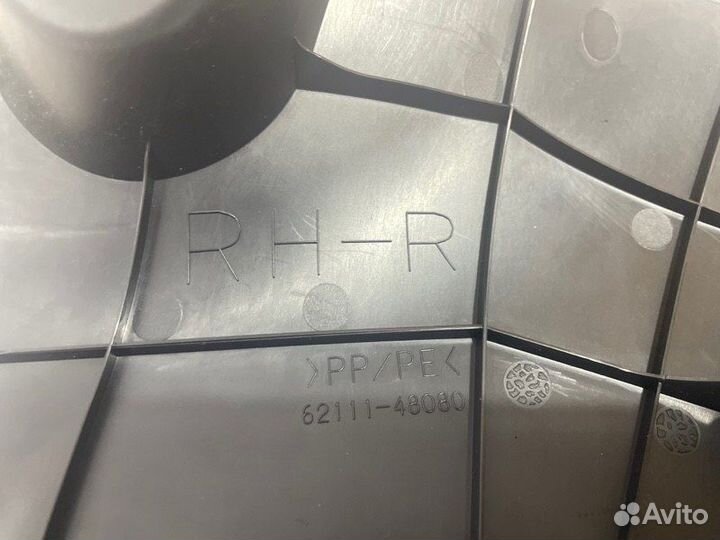 Обшивка салона передняя правая Lexus Rx F-Sport