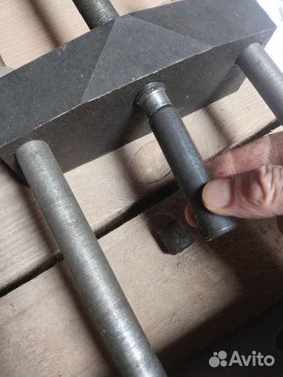 Съемник шкворней