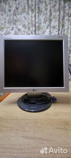 Монитор LG flatron l1730S