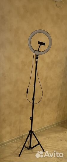 Кольцевая лампа 26 см