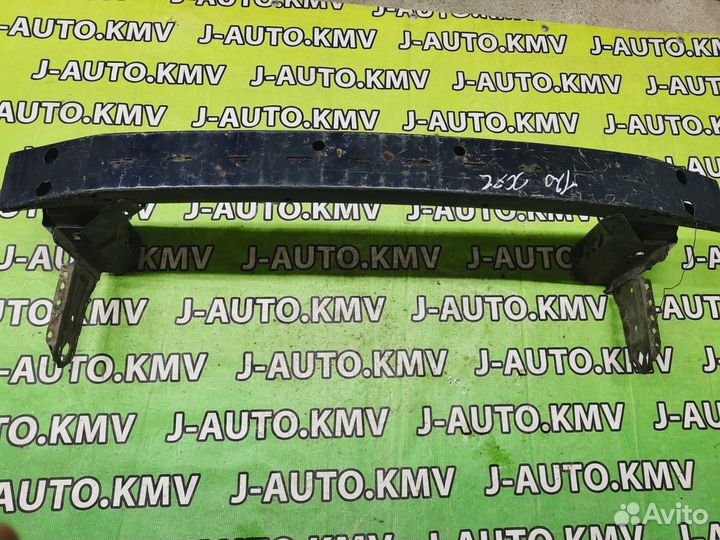 Усилитель переднего бампера