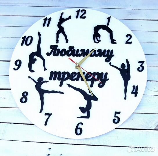 Настенные часы из дерева