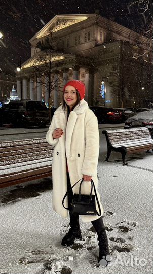 Шуба женская белая
