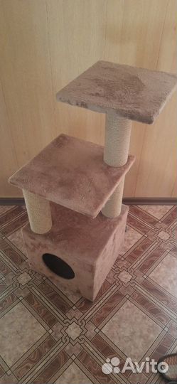 Домик для кошки с когтеточкой бу