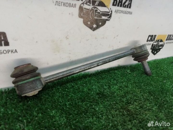 Стойка переднего стабилизатора