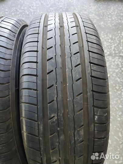 Yokohama BluEarth-ES ES32 215/60 R16 99V