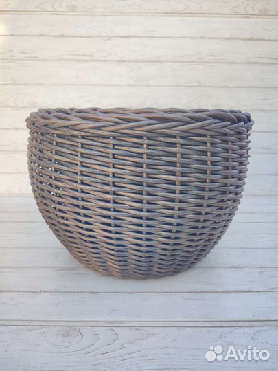 Кашпо для цветов (античная бронза)