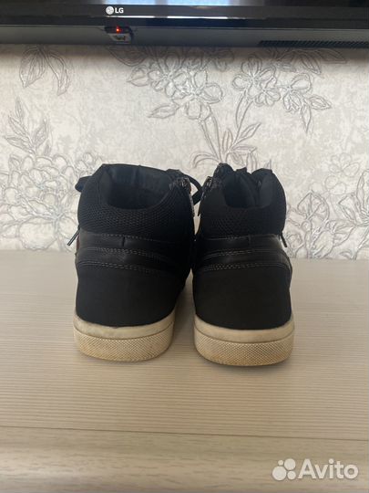 Утепленные ботинки 38 размер