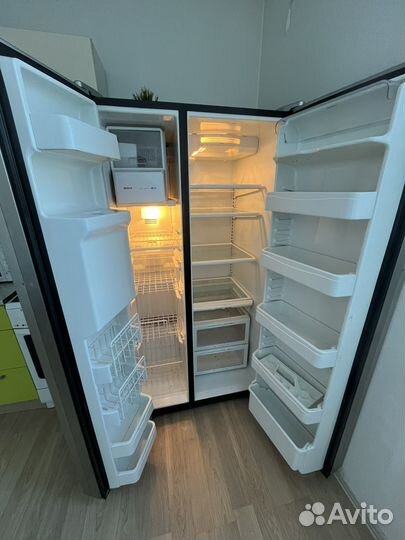 Холодильник Bosch KGU 66990